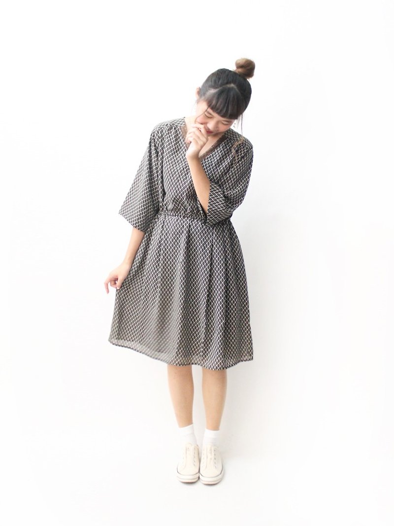 【RE1004D1448】 early autumn Japanese style retro wind brown lattice seven-point sleeve ancient dress - ชุดเดรส - เส้นใยสังเคราะห์ สีนำ้ตาล