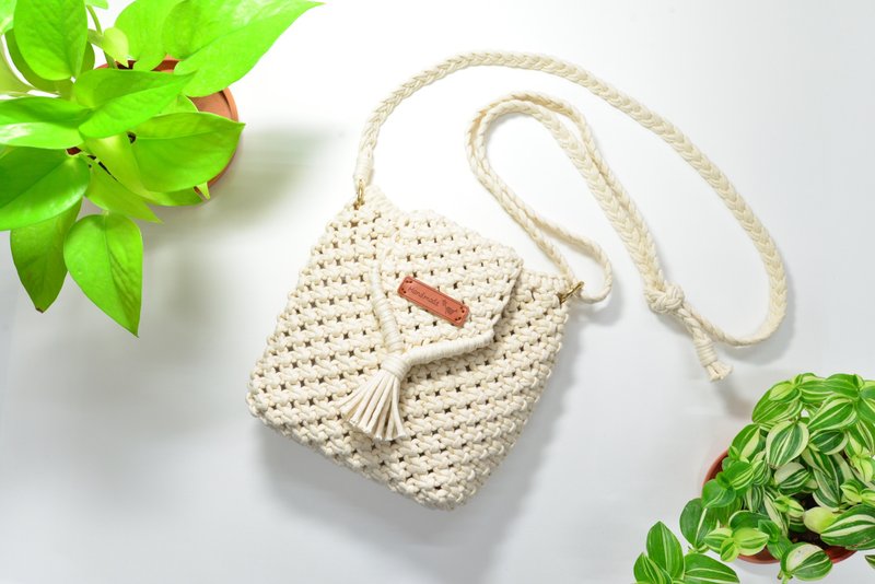 Woven lightweight crossbody bag tote DIY material bag - เย็บปัก/ถักทอ/ใยขนแกะ - ผ้าฝ้าย/ผ้าลินิน ขาว