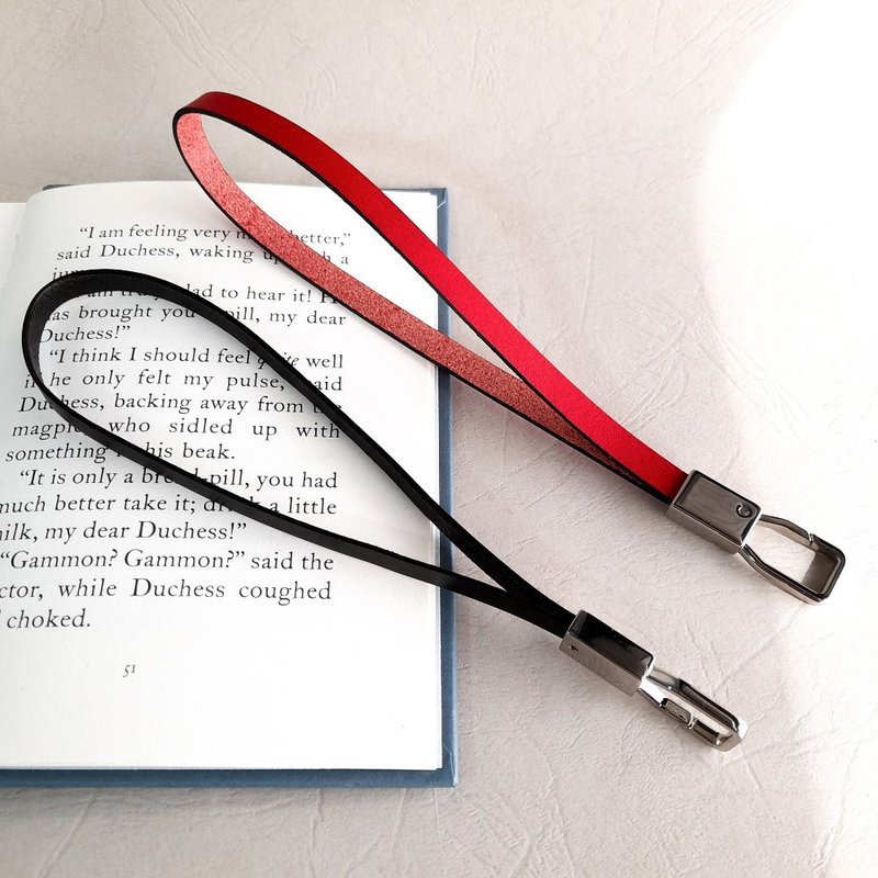 腕繩 / 手機掛繩 / 手工製作 / 附手機固定夾片 - 手機掛繩/背帶 - 真皮 