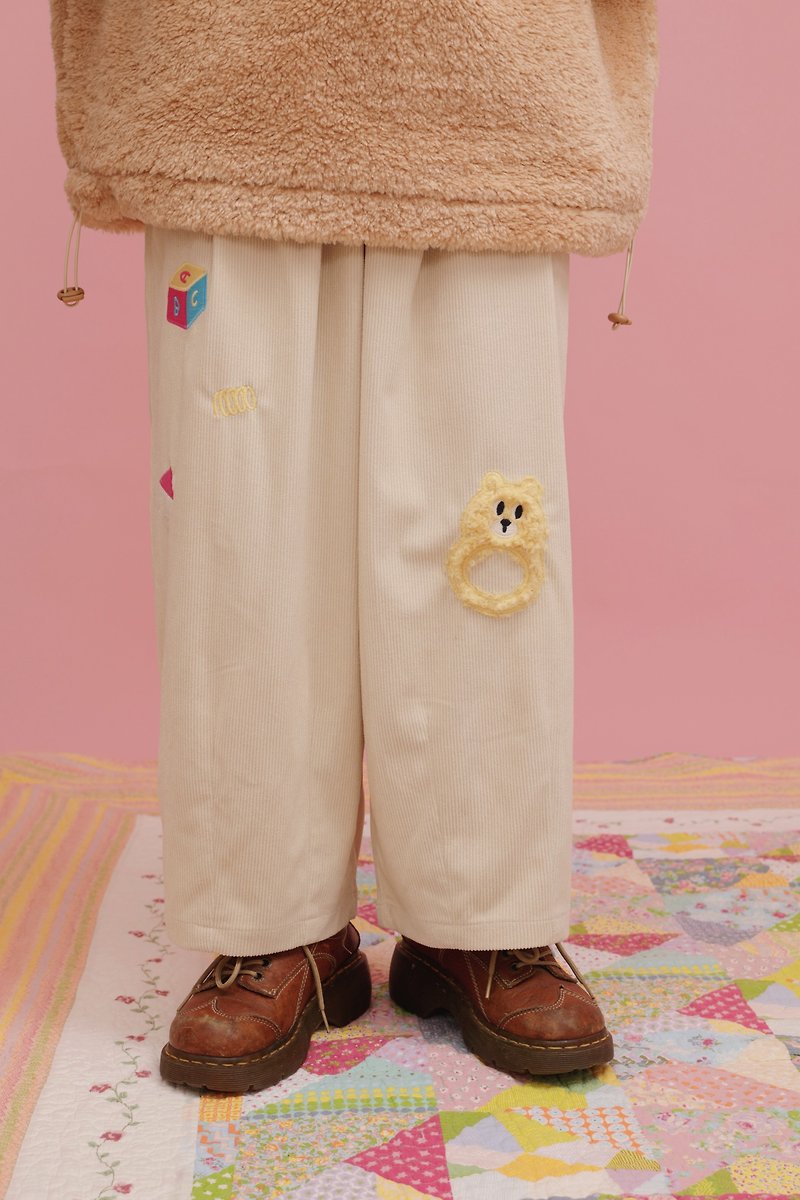 Showa vintage bear handbell patch trousers - กางเกงขายาว - วัสดุอื่นๆ ขาว