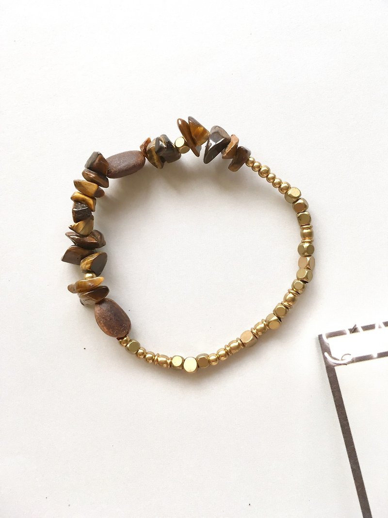 | Hey natural stone | Tiger Eye pine nuts Bronze bracelet - สร้อยข้อมือ - เครื่องเพชรพลอย สีนำ้ตาล