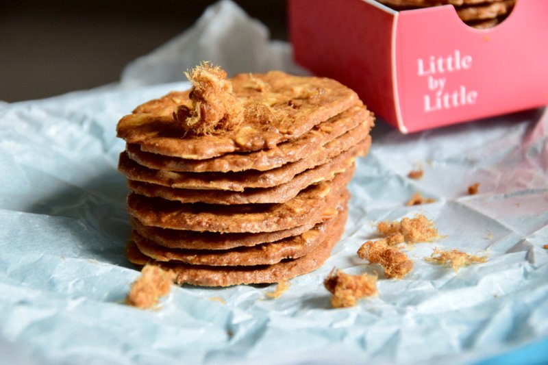 Almond Tuile Cookies (Pork Floss) - คุกกี้ - อาหารสด สีนำ้ตาล