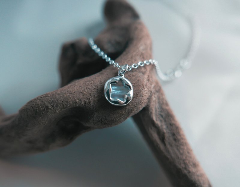 星影貝項鍊 - 項鍊 - 其他金屬 銀色