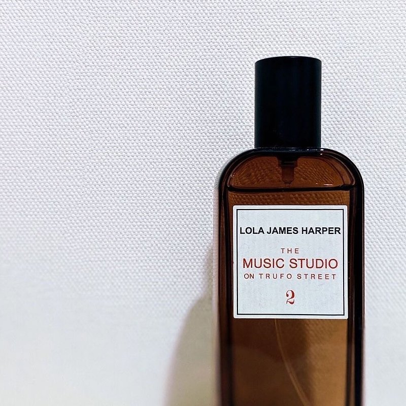 Lola James Harper #2 MUSIC STUDIO Music Studio Aroma Diffuser 50ML - Fragrances - Essential Oils White