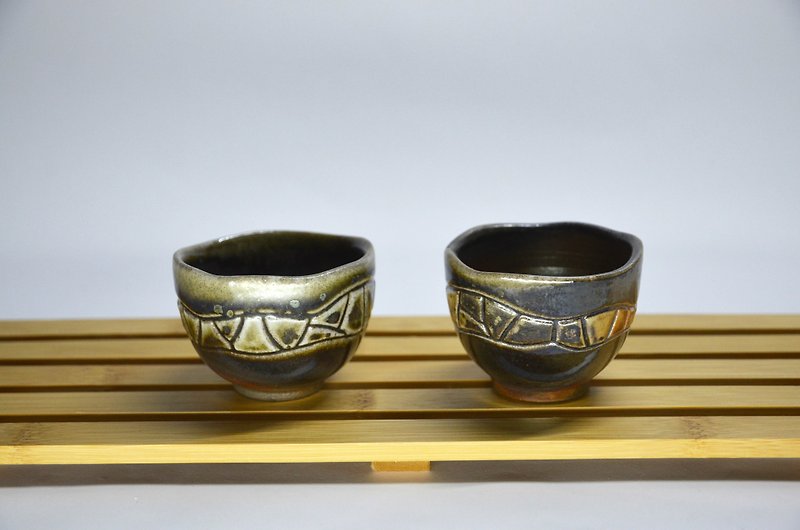 柴燒手刻紋茶杯 柴燒杯 - 花瓶/花器 - 陶 