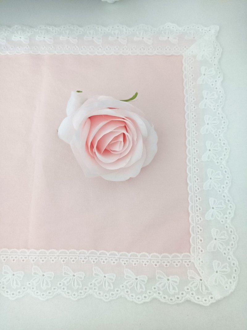 Cotton pink lace placemats and coasters - ผ้ารองโต๊ะ/ของตกแต่ง - ผ้าฝ้าย/ผ้าลินิน 