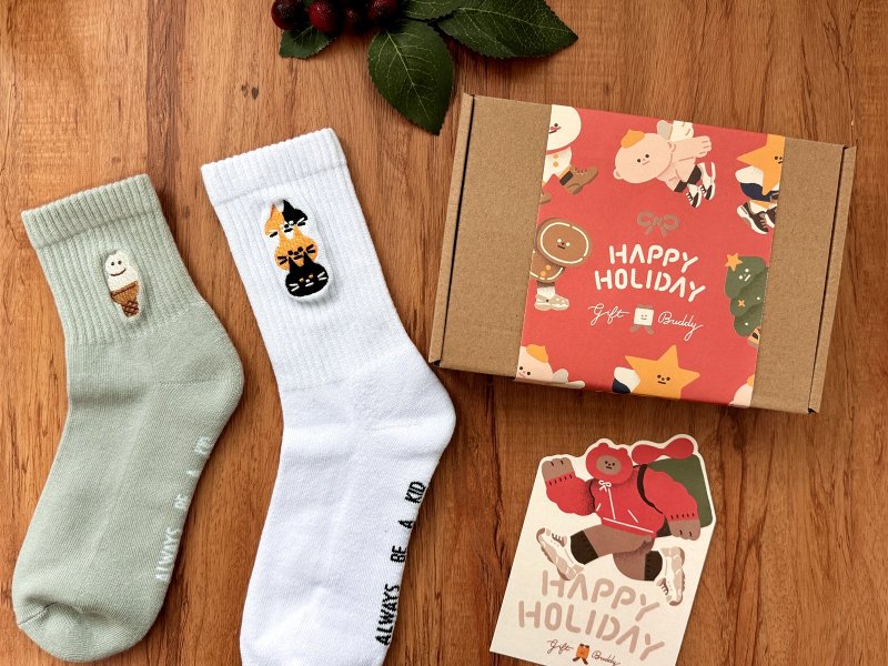 [Christmas Gift Box Set] Embroidered Socks Set of Two - Short Socks + Long Socks + Christmas Card - Socks - Cotton & Hemp Multicolor