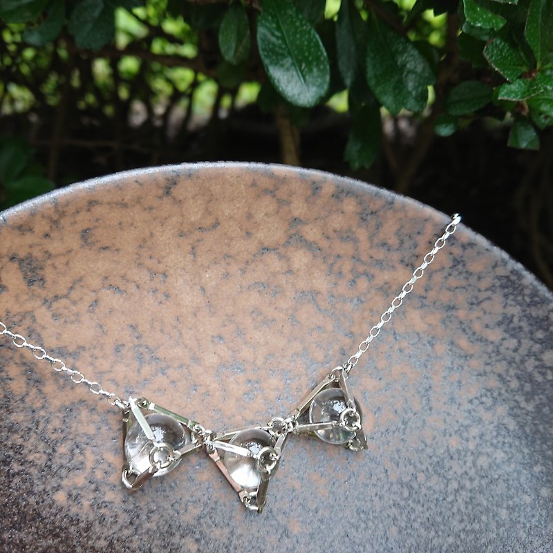 【Hexagram】Quartz Sphere Necklace /  925 Sterling Silver Necklace - Necklaces - Crystal White