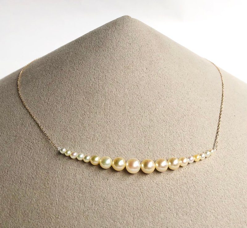 Golden Akoya pearl necklace K18 sea pearl - สร้อยคอ - ไข่มุก สีทอง