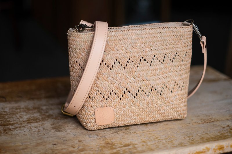 Rush weave | Purslane side backpack - Messenger Bags & Sling Bags - Plants & Flowers 