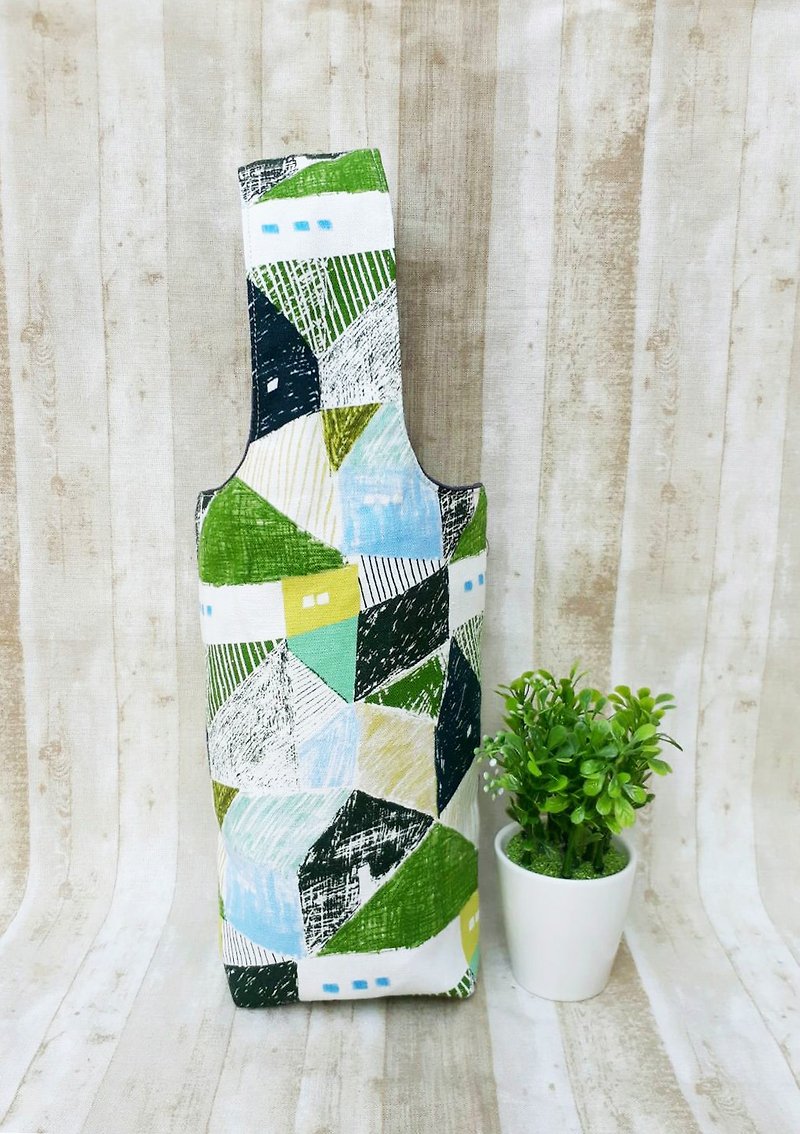 Ice Cup Cup bag illustrator style house - Japan and South Korea cloth - ถุงใส่กระติกนำ้ - ผ้าฝ้าย/ผ้าลินิน สีเขียว