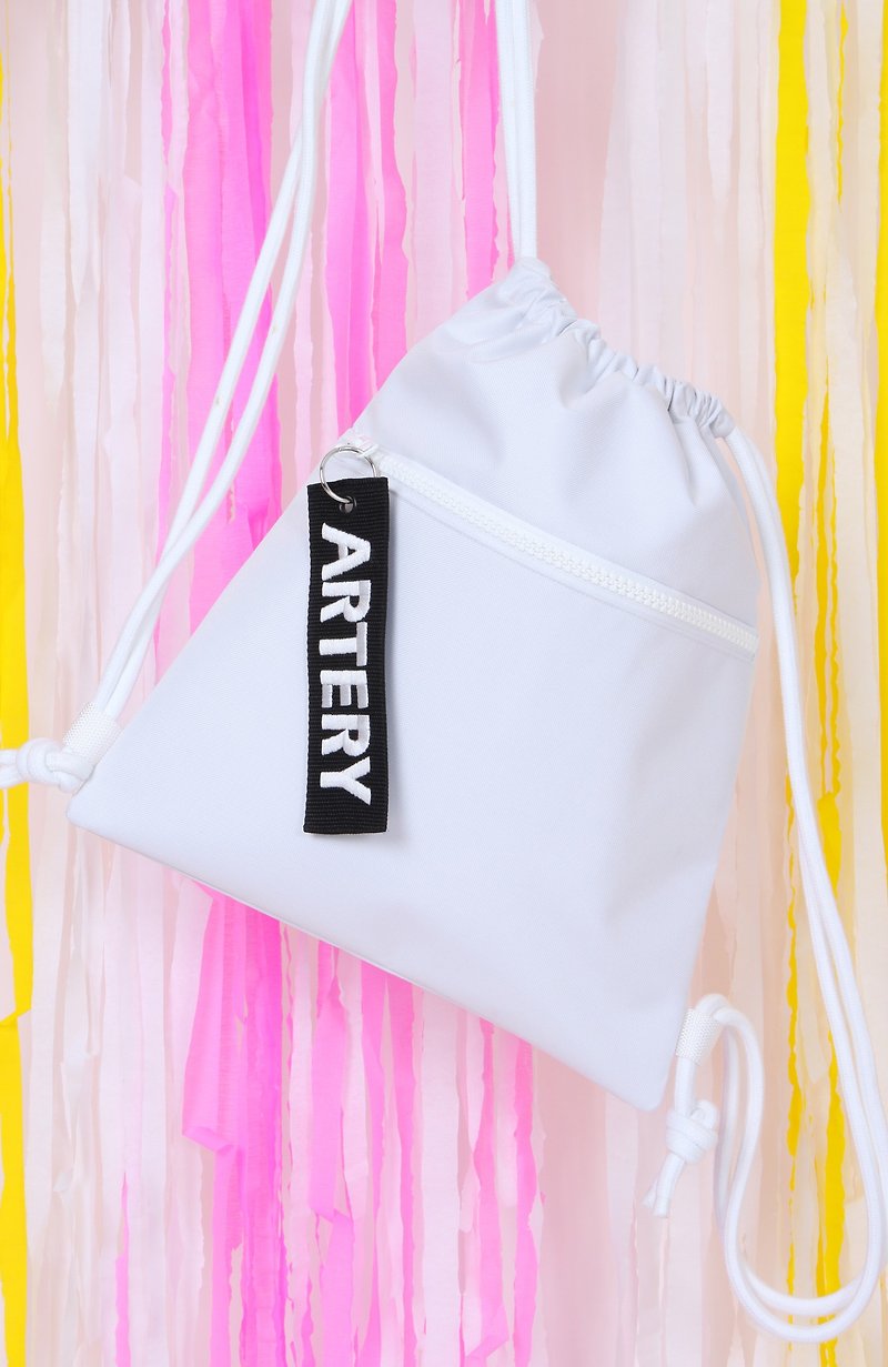 ARTERY 白色帆布後背束口包 - 水桶袋/索繩袋 - 防水材質 白色