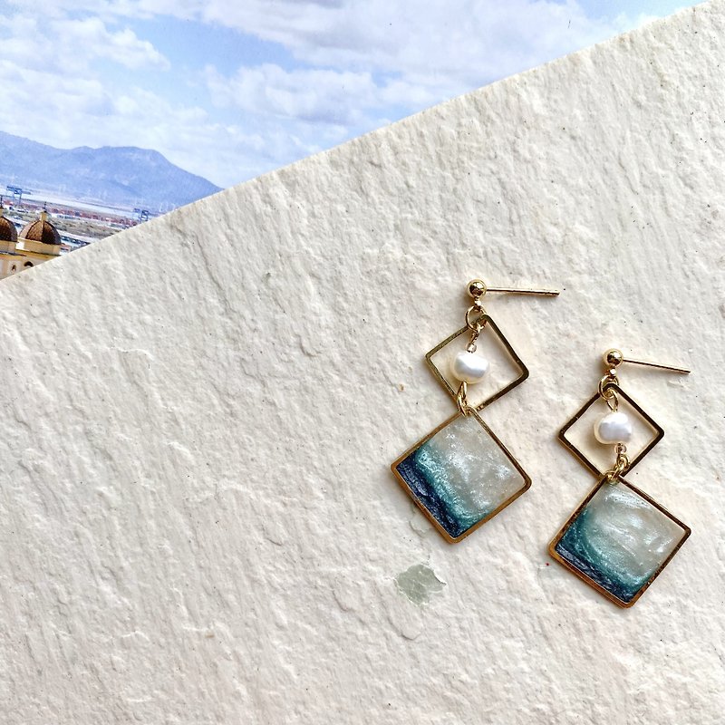 Blueness  | Look Up to the Sky No. U46 - Earrings & Clip-ons - Polyester Blue