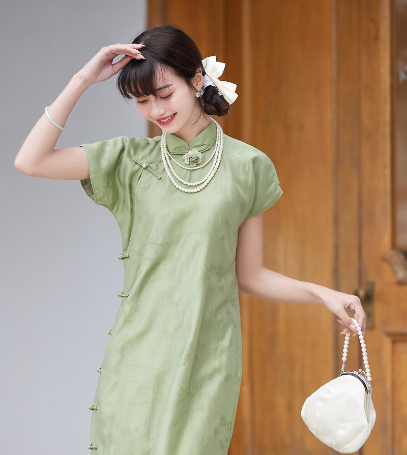 復古綠色 年輕款少女古法無省旗袍 新中式國風春節改良洋裝連身裙 - 旗袍 - 其他人造纖維 綠色