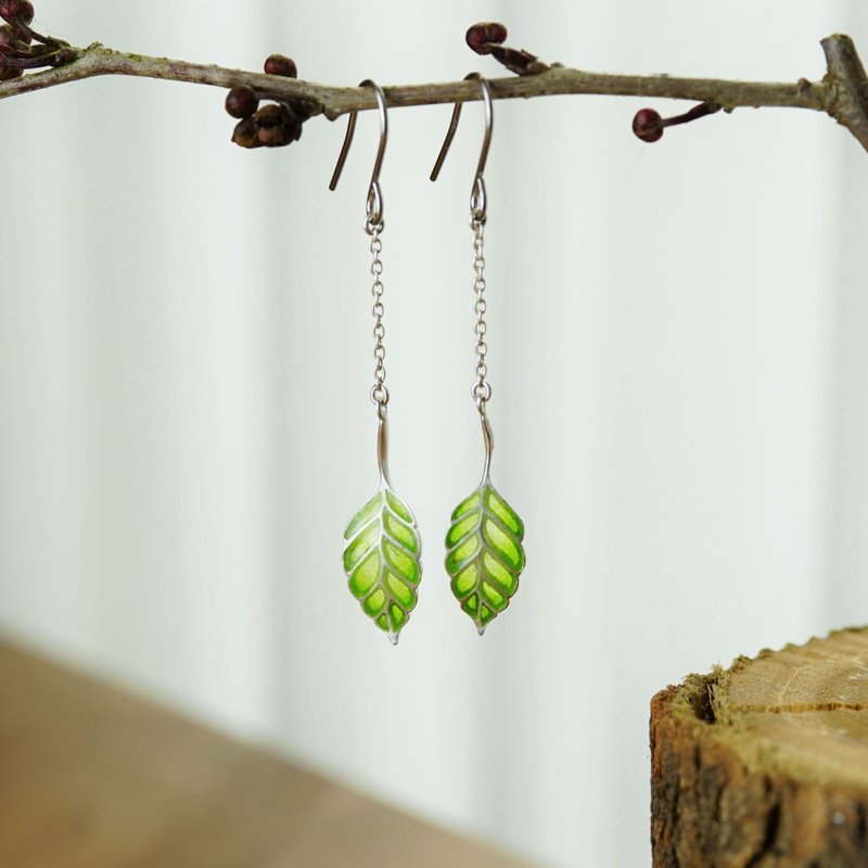 Enamel dangle earrings Beech leaf - Earrings & Clip-ons - Silver Green