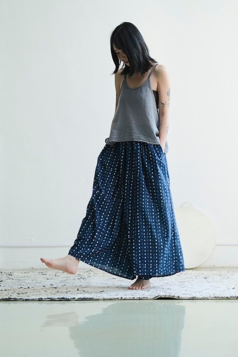 OMAKE 散狀大寬褲 / Dabu 藍點點 - 女長褲 - 棉．麻 藍色