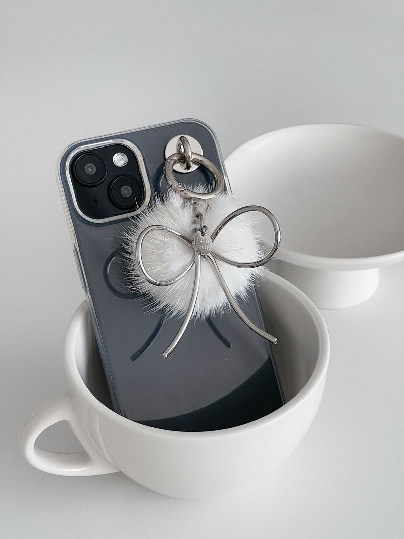 Handmade Fur Silver Ribbon Keyholder - 吊飾/掛飾 - 其他材質 白色