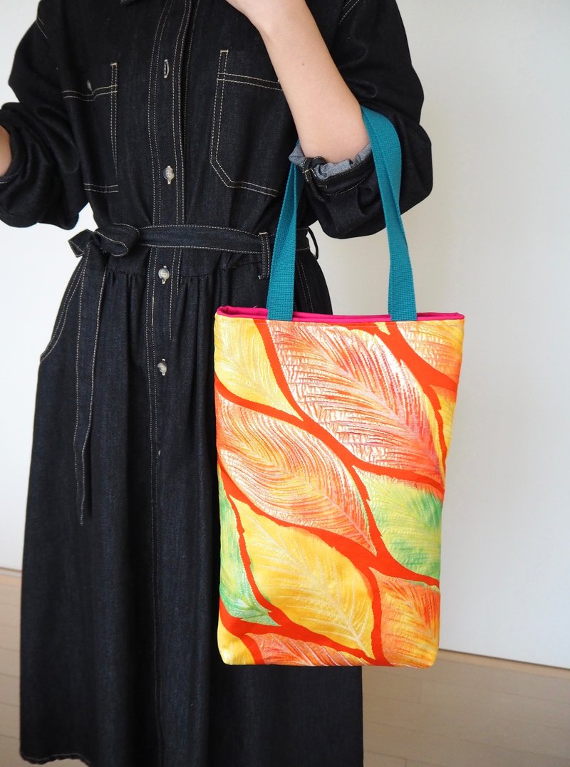 【日本製ハンドメイド】着物絹帯 x 帆布トートバッグ　一点物　帯リメイク　着物リメイク　個性的　カラフル - 手提包/手提袋 - 絲．絹 多色