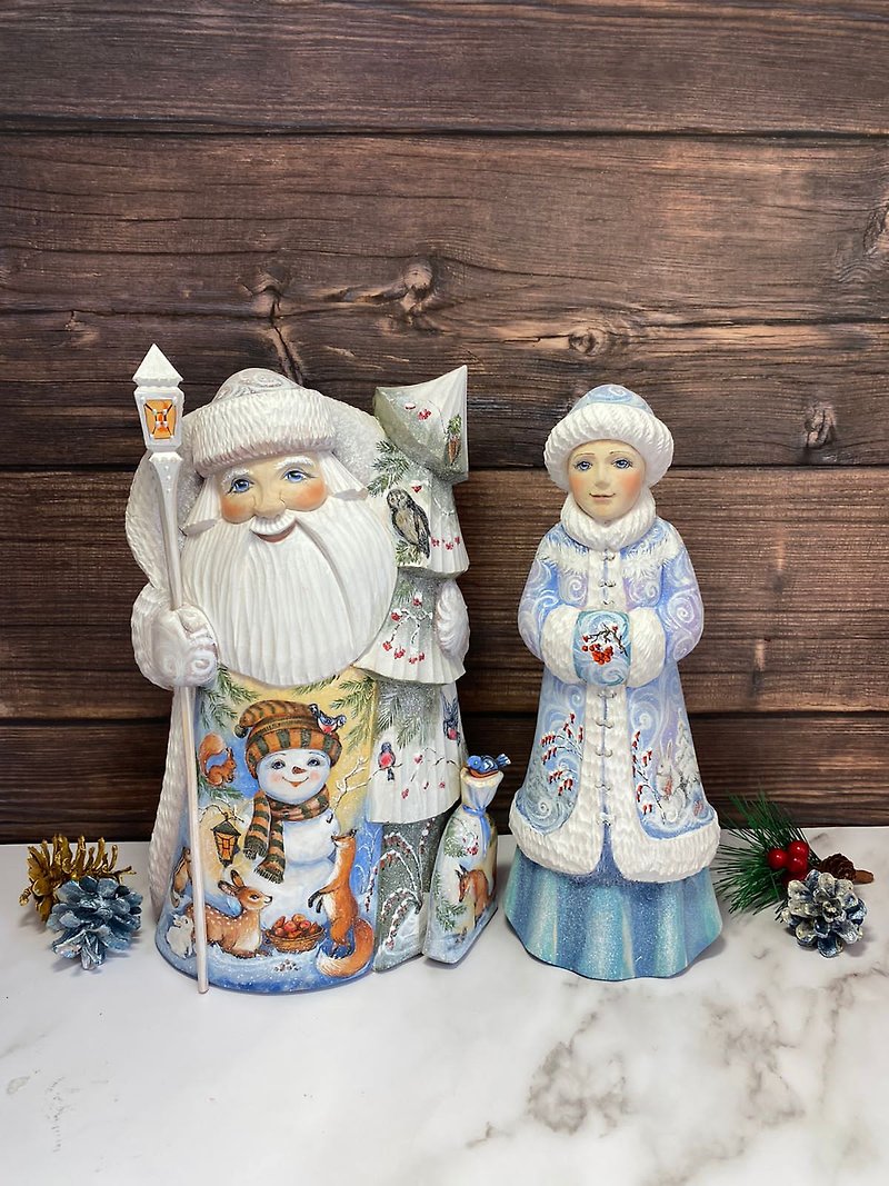 Wooden Russian Santa Claus Handmade Carved Father Frost Christmas gifts - 玩偶/公仔 - 木頭 多色