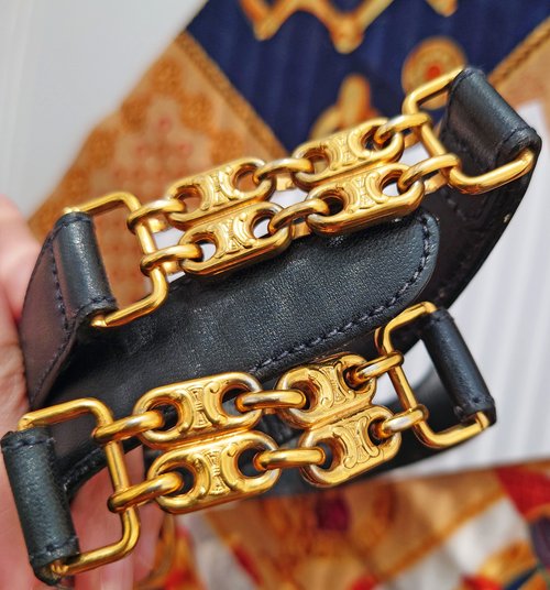 【美品】CELINE セリーヌ 凱旋門 ベルト ゴールド ブラック イタリア製 TRIOMPHE BUCKLE & REVERSIBLE STRAP 25MM - BLACK | CELINE