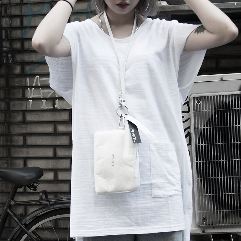[ionism] DuPont paper neck bag white - Messenger Bags & Sling Bags - Other Materials White