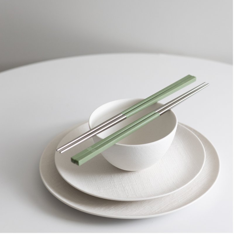 [Made in Taiwan] Avocado Green Long Style 1 Pair 304 Stainless Steel Chopsticks Healthy Chopsticks - Chopsticks - Stainless Steel Green