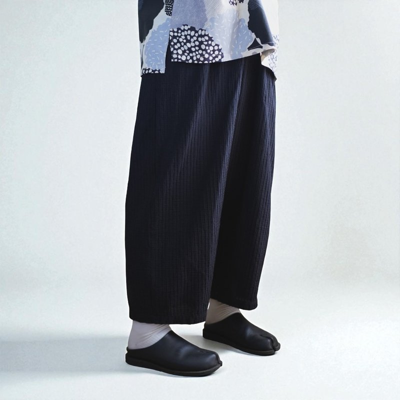 墨黑立體直條直筒寬褲 - 女長褲 - 棉．麻 黑色