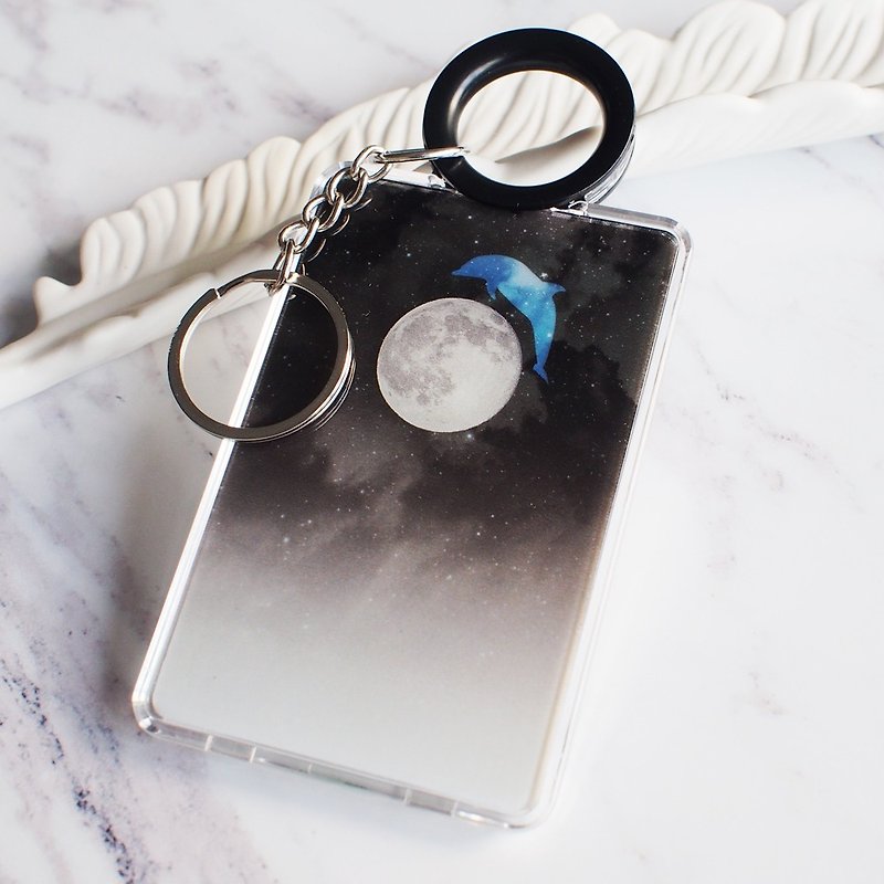 Dolphin on a Full Moon - Cardholder - ที่ใส่บัตรคล้องคอ - พลาสติก สีดำ