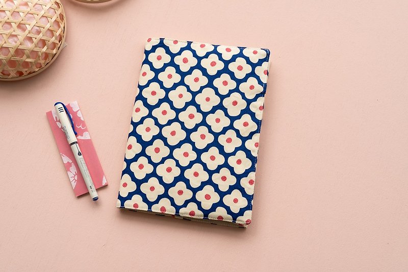 Cloth Cover for Books A5 standard size Japanese Fabrics - ปกหนังสือ - ผ้าฝ้าย/ผ้าลินิน สีน้ำเงิน