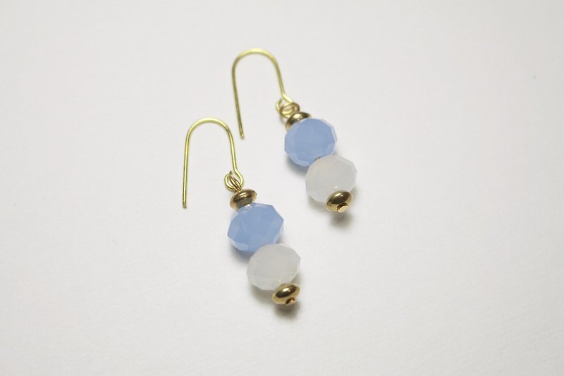 // 玻璃水晶雙珠系列 中款 耳環 水藍蛋白 // 微瑕優惠 - 耳環/耳夾 - 玻璃 藍色