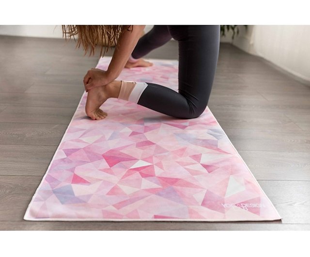 Yoga Design Lab】Yoga Mat Towel Yoga Towel-Aamani (wet and non-slip) - Shop  yoga-design-lab-tw Fitness Accessories - Pinkoi