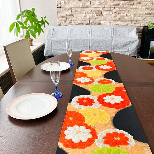 豪華 着物の帯のテーブルランナー 正絹100% - ショップ Japanese