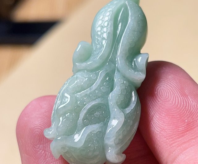 貴石彫刻 ビルマ翡翠 懐中お守り大日如来 ＜ 甲州貴石