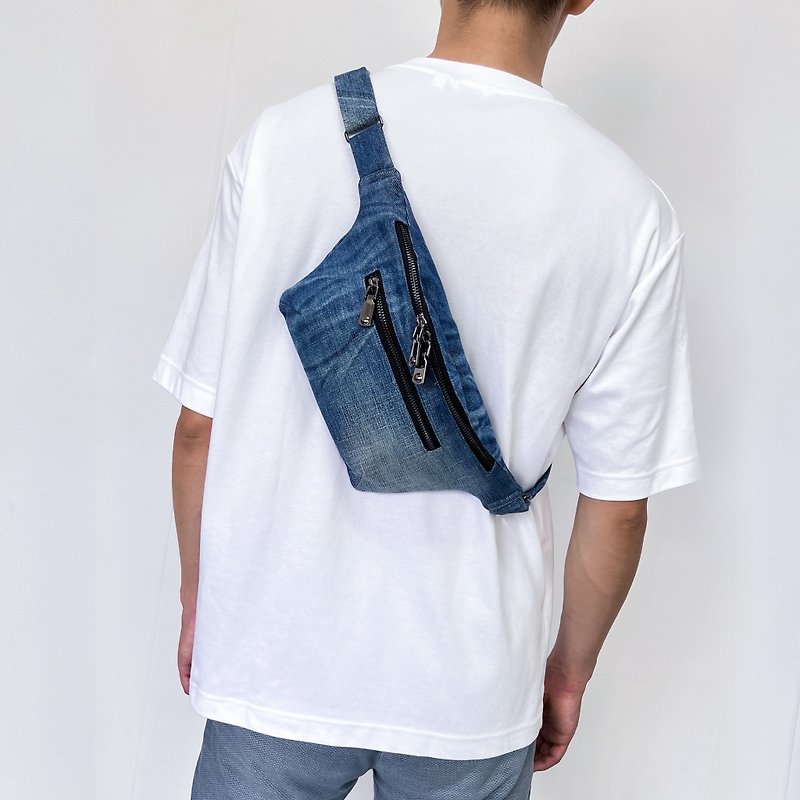 Belt bag-100% upcycled from jeans - กระเป๋าแมสเซนเจอร์ - วัสดุอีโค สีน้ำเงิน
