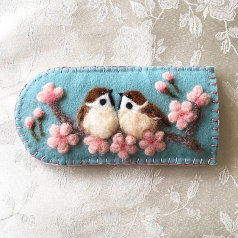 glasses case of sakura and sparrows