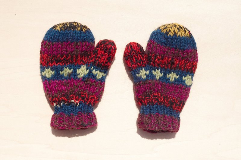 ขนแกะ ผ้ากันเปื้อน หลากหลายสี - Limited one piece of knitted pure wool warm gloves / children's gloves / children's gloves / inner bristle gloves / knitted gloves / boxing gloves-Eastern European mixed color gradient stripes