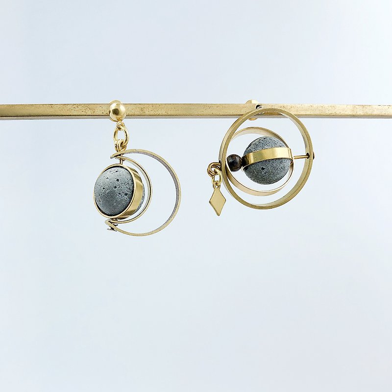 黃銅水泥不對稱耳環 Agaric Garden x C3CraftStudio 月球之旅 - 耳環/耳夾 - 其他金屬 