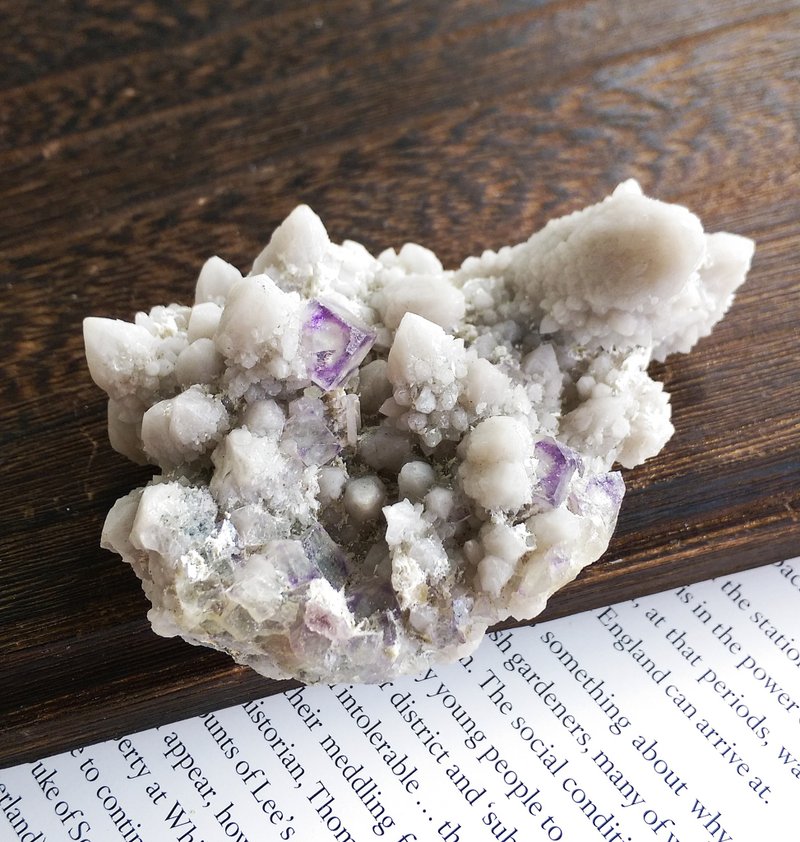 Fluorite 內蒙產地 紫螢石 蠟燭水晶共生 天然礦石 原礦 - 擺飾/家飾品 - 其他材質 