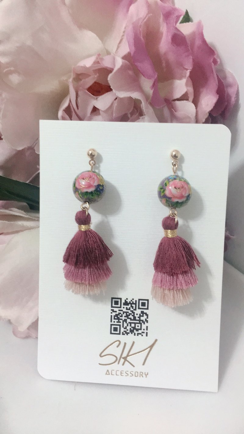 [Turnable Clip-On] Japan imported painted beads with layers of tassel earrings - ต่างหู - เรซิน สีม่วง