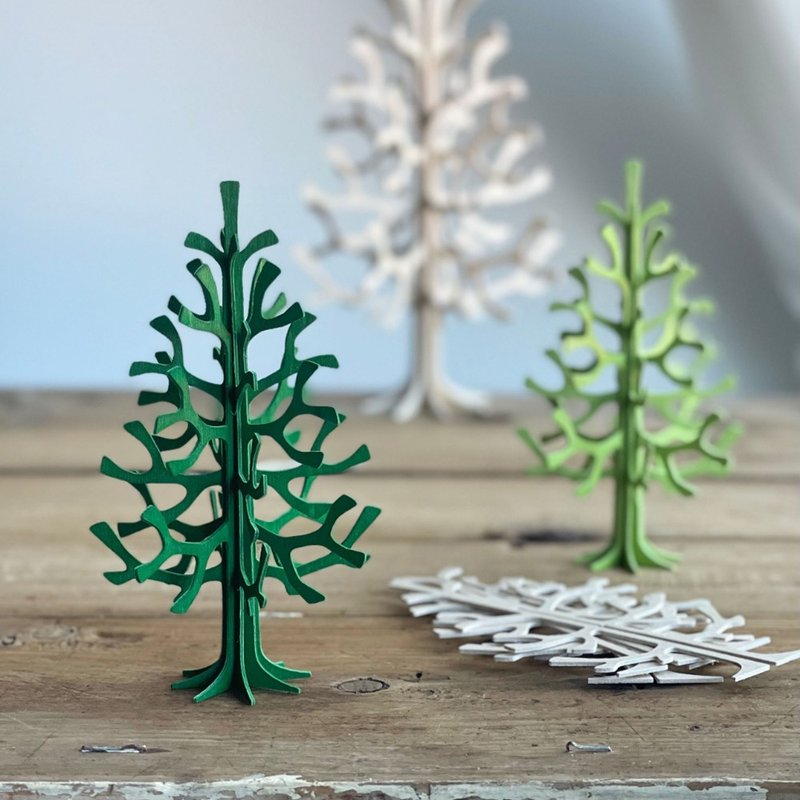 [Made in Finland] LOVI three-dimensional puzzle birch postcard | decoration | gift - Christmas tree (14cm) - Cards & Postcards - Wood 