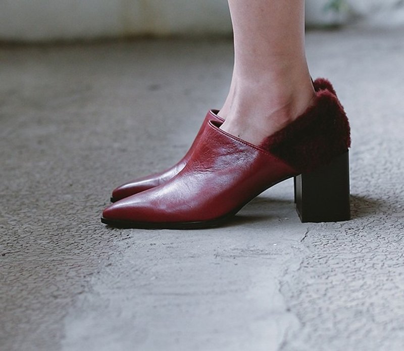 [Show products clear] wool heel dug mouth with pointed leather ankle boots red - Women's Booties - Genuine Leather Red