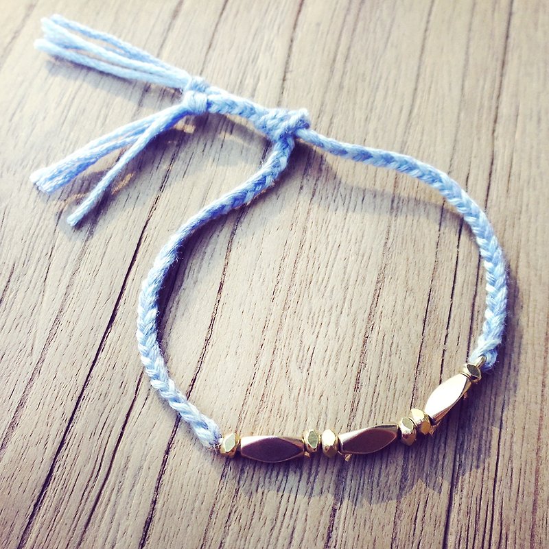 ♦ ViiArt ♦ Lucky Junction - sky blue brass bracelet braided cotton rope ♦ - สร้อยข้อมือ - โลหะ สีทอง