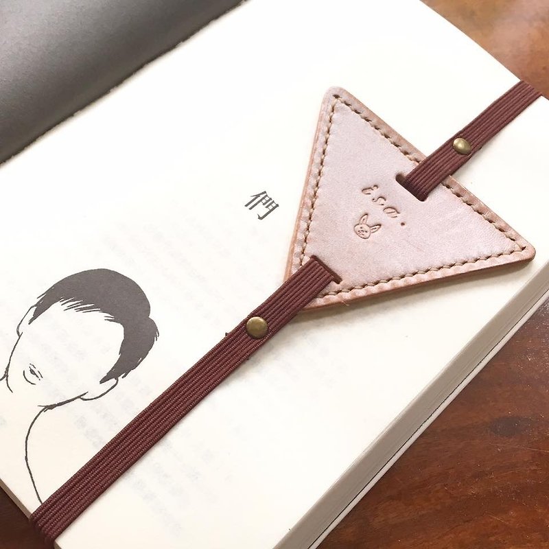 【Product manufacturing▼▼Triangular bookmark▼▼】Original handmade leather bookmark #bookmarked#1 Leather bookmark hand-sewn vegetable tanned leather Italian leather pewter Made in Hong Kong