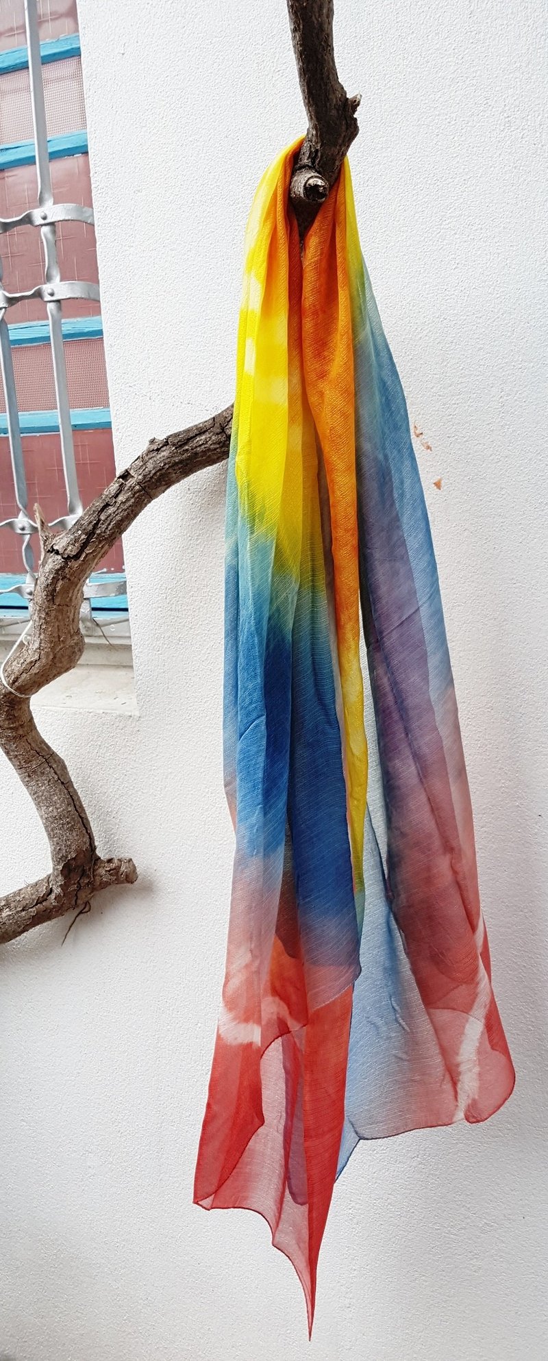 Chun Ji Cai natural dyed red scarf Arts commodity Wen Qing fantasy gifts for personal use beautiful things E models - Scarves - Silk Multicolor