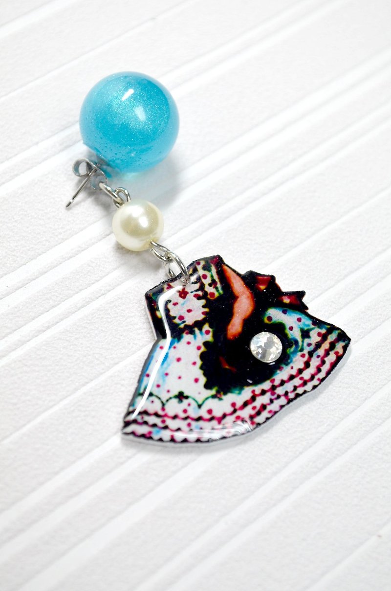 TIMBEE LO Beads and Earrings Embellished by Little Girls' Skirt Charm Handmade Handmade HANDMADE - ต่างหู - พลาสติก หลากหลายสี