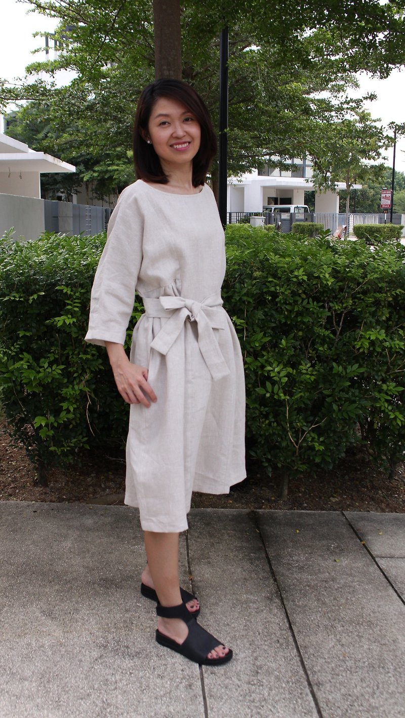 Linen Dress / Wrap-Around Linen Dress / Below-Knee-Length / 3/4 Sleeved EP-D647