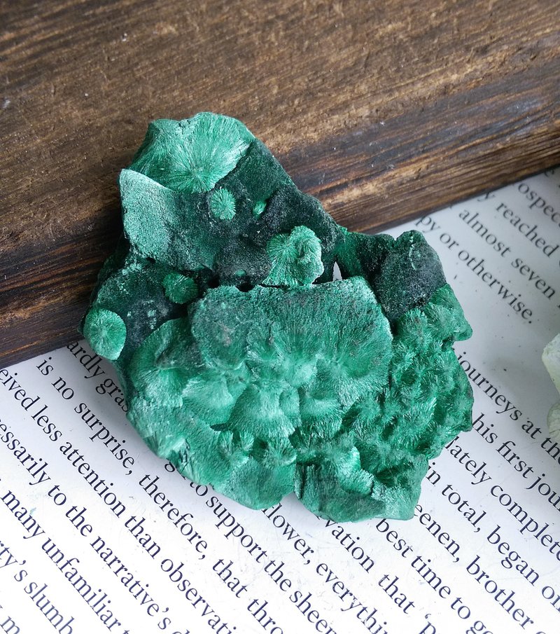 Malachite  剛果產地 絲絨 孔雀石 天然礦石 原礦 - 擺飾/家飾品 - 其他材質 