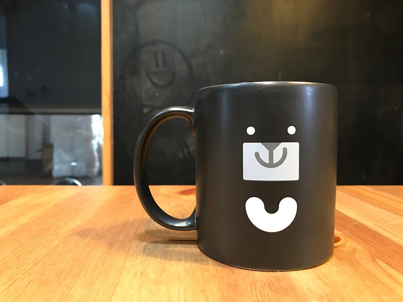 Beernevolence | Taiwan Bar Ceramic Mug - แก้วมัค/แก้วกาแฟ - เครื่องลายคราม สีดำ