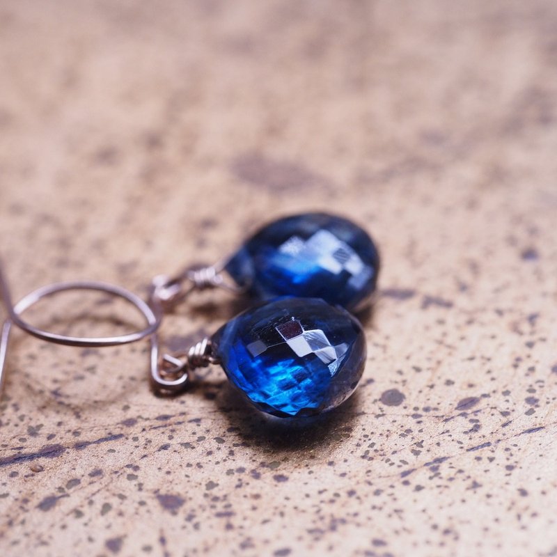 10K金 藍晶石耳環 10K solid Pink Gold Kyanaite earrings - 耳環/耳夾/耳骨夾 - 半寶石 藍色