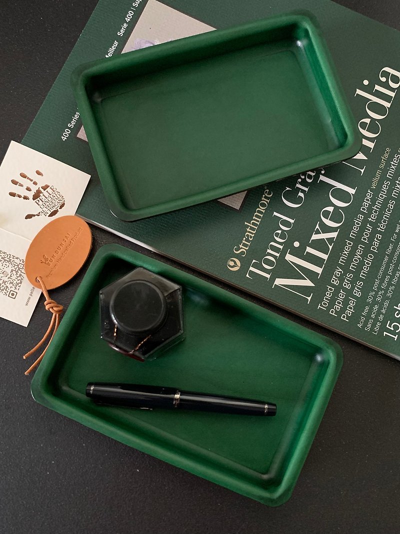 真皮 筆筒/筆座 綠色 - Leather pen tray